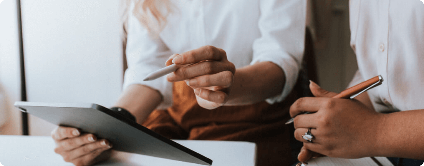 people-discussing-business